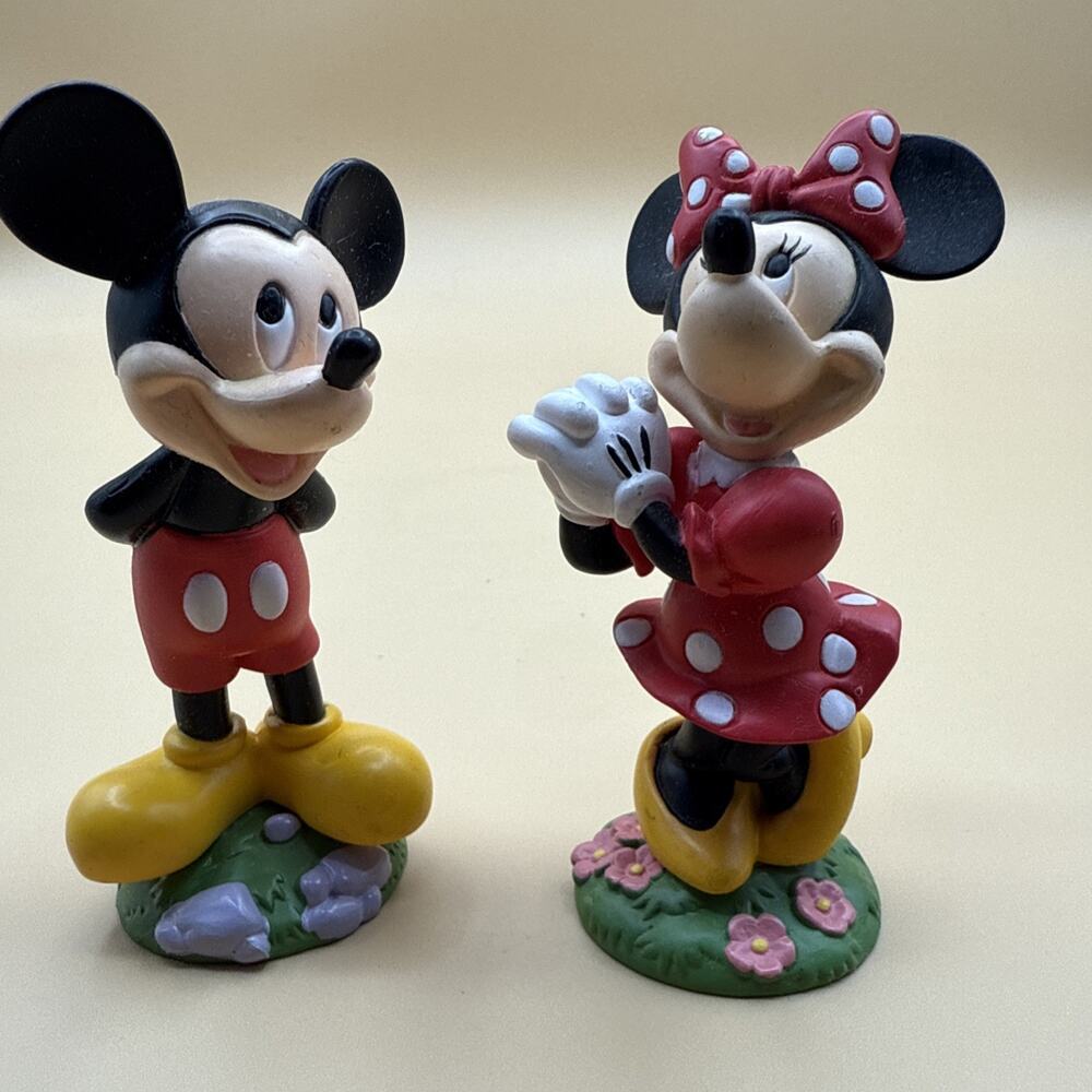 Vintage Disney Store Mickey & Minnie Mouse PVC Figurines In Garden